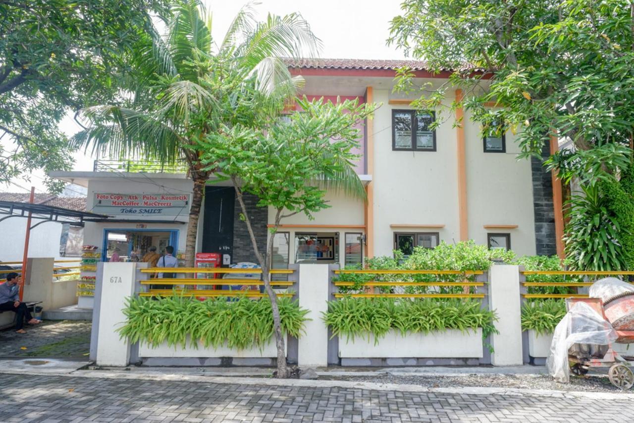 Reddoorz Syariah Near Exit Tol Krapyak Semarang Hotel Exterior photo